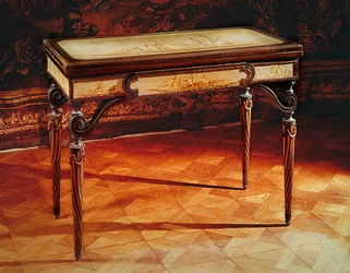 Spillebord som en gang tilhørte Marie-Antoinette (malt tre)